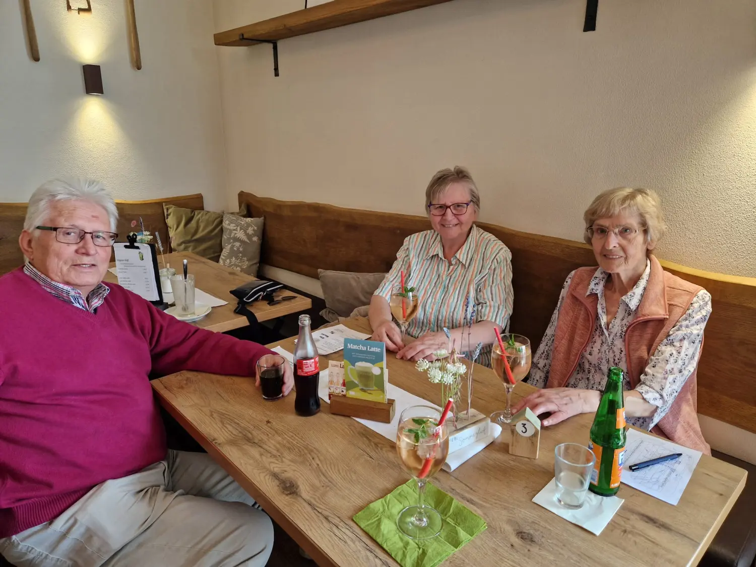 Alltagshilfe Lebensfroh - Senioren im Restaurant